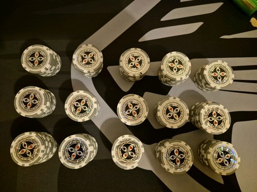 150 poker chips - 150,